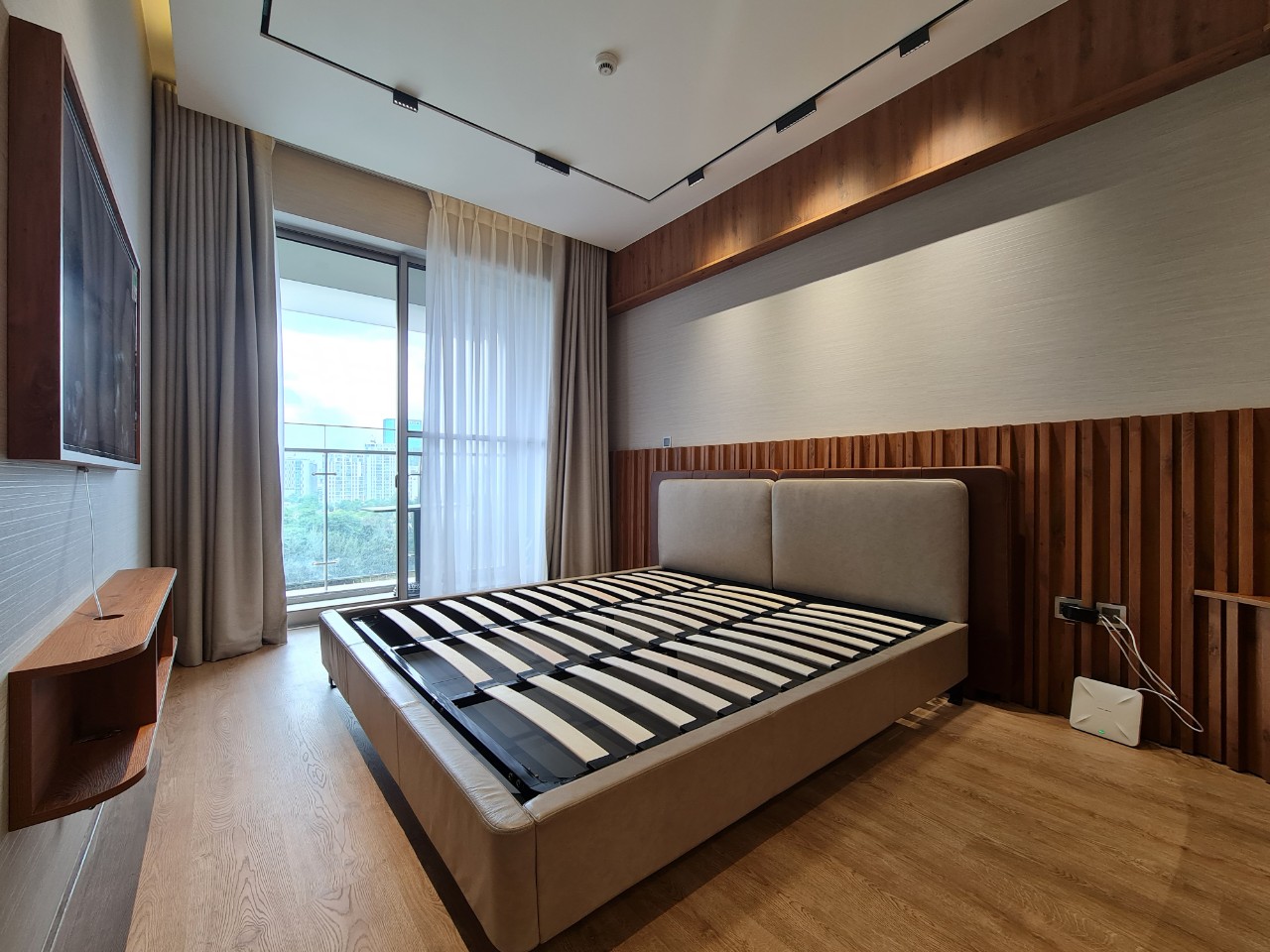 Tatlin - dùng nệm 1.6m